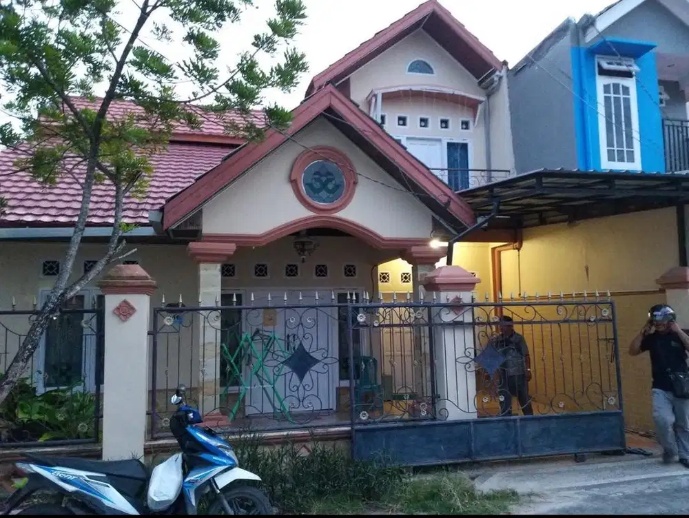 Disewakan Rumah Besar Full Furnished