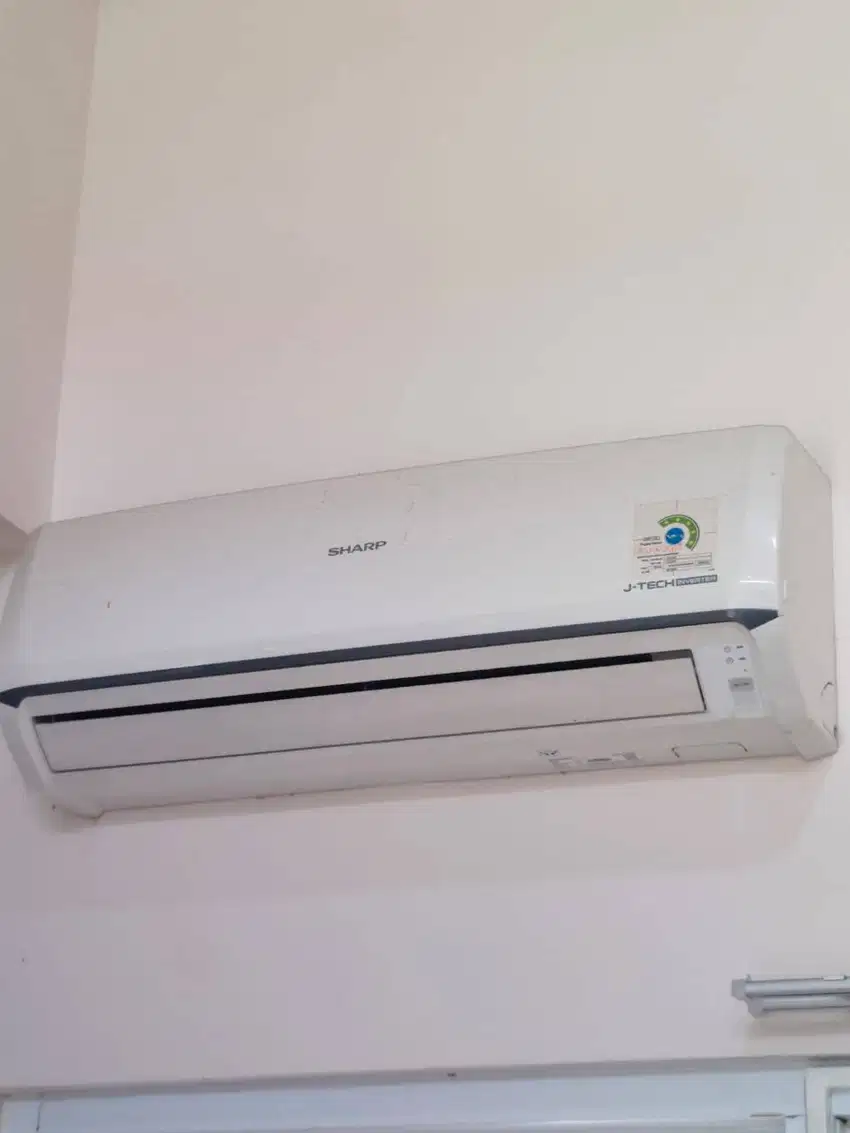 AC SHARP J-TECH INVERTER 1 PK