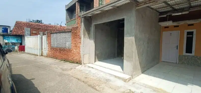 RUMAH AKSES 2 MOBIL BONUS KIOS PINGGIR JALAN