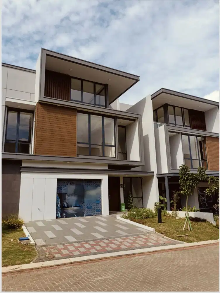 Rumah 3 lantai cluster baru bagus di kota wisata cibubur