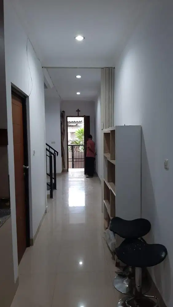 Dijual rumah 2,5 lantai  di kelapa gading pegangsaan dua