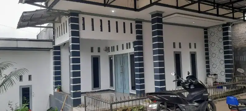 Dijual lahan & rumah 2,5 M tiga lantai