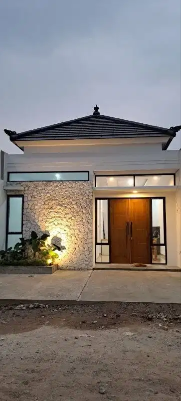 Rumah DP 0 persen , akses 2 mobil dekat jalan raya di Cimanggis Depok