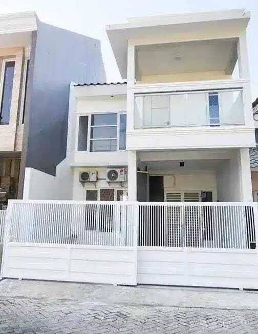 Jual rumah pakuwon city.