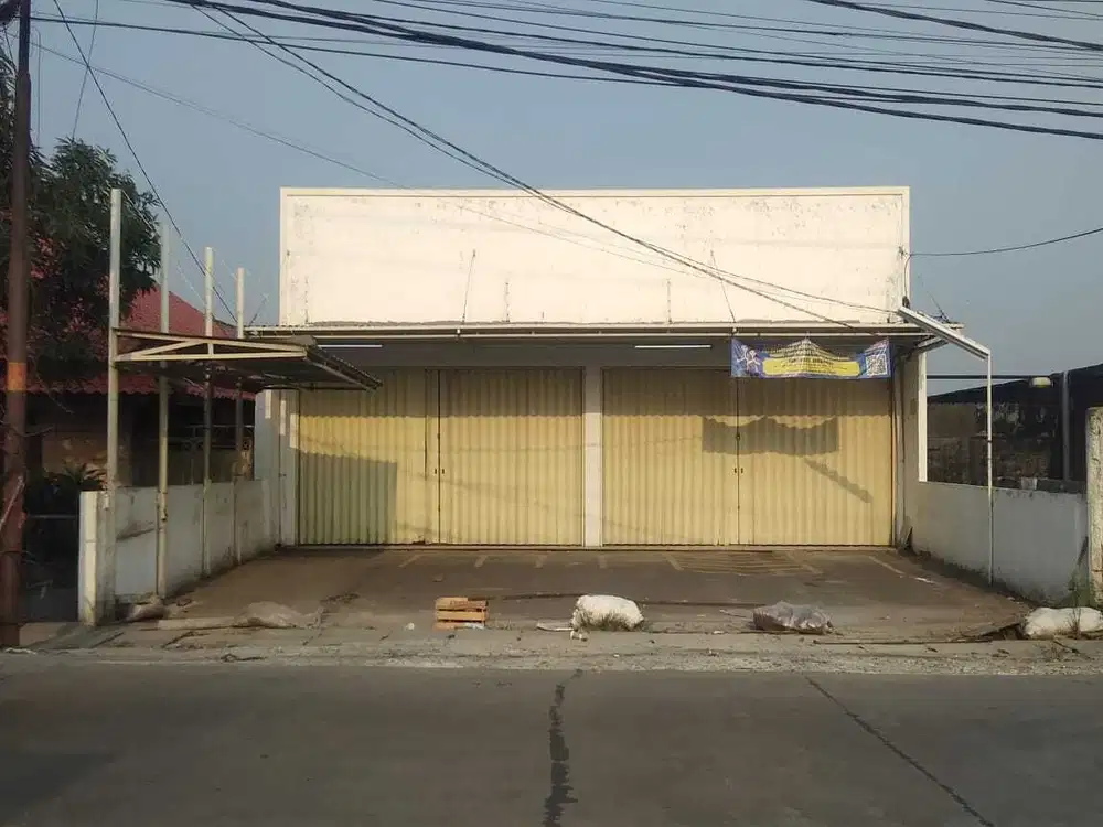 Toko Ex-Minimart Dengan Luas Tanah 456m2 Dekat Bandara Soetta