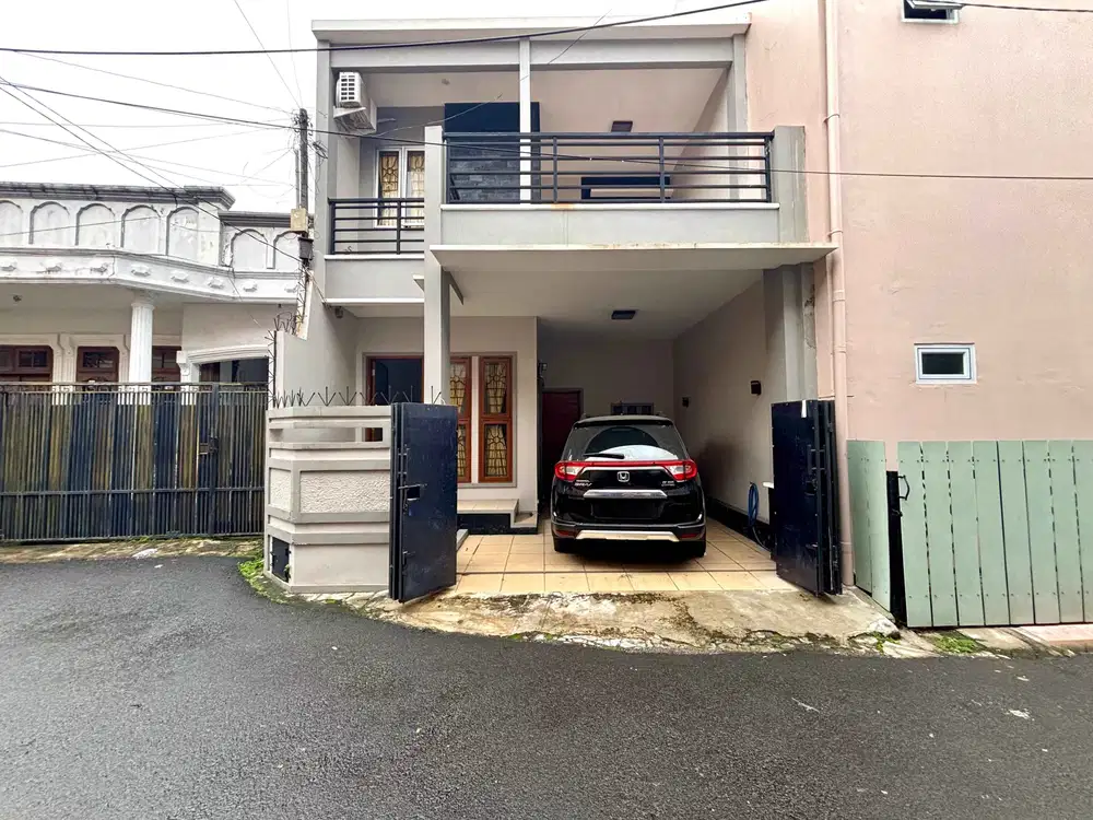 Murah Banget! Rumah Modern Minimalis Semi Furnished di Tebet