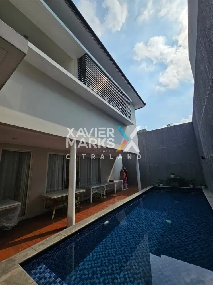 Rumah Mewah Graha Natura Private Pool