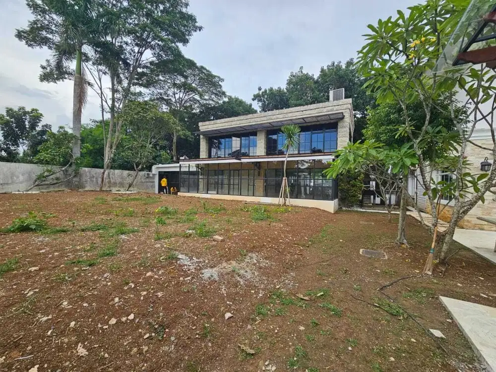 RUMAH MEWAH PALING STRATEGIS DI BOULEVARD  LIPPO KARAWACI