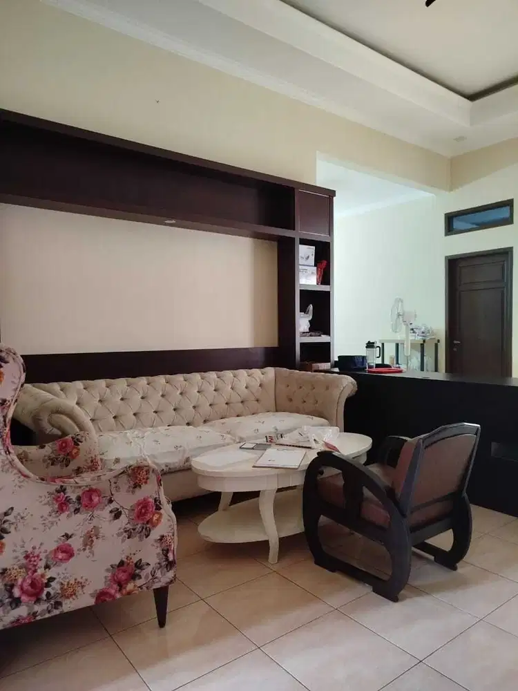 Dijual Rumah Cantik 2 Lantai Siap Huni Strategis Daerah Arcamanik
