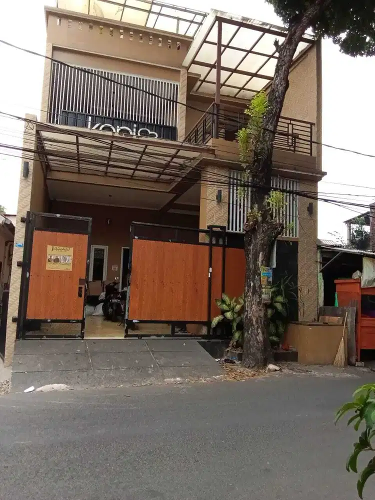 DIJUAL RUMAH USAHA KESAYANGAN KELUARGA KREO LARANGAN TANGERANG