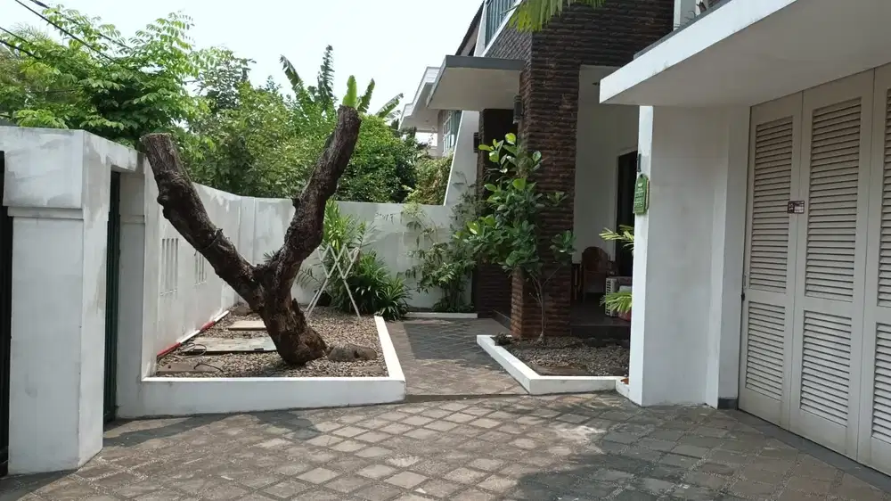 Sunrise Garden, Dekat Kebon Jeruk-Puri Indah, Jual Rumah Bagus 12 X 20