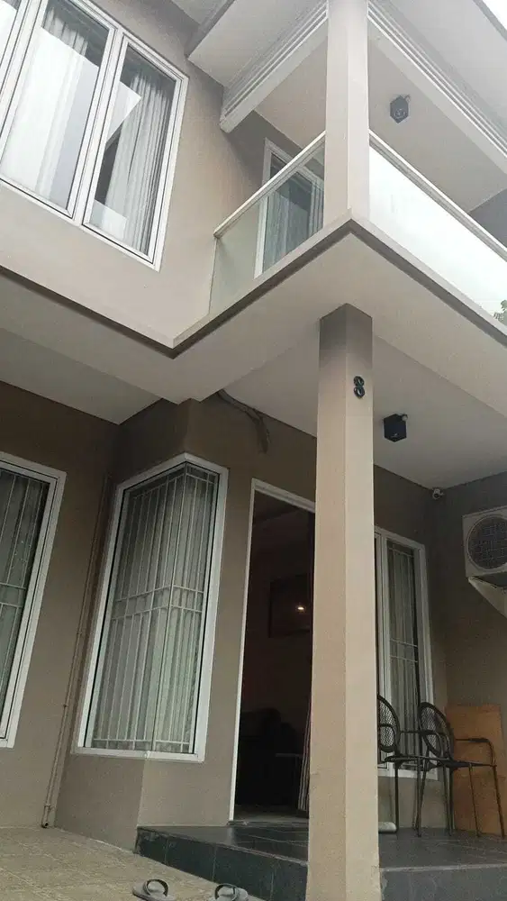 RUMAH 2 LANTAI CUCUR TIMUR BINTARO TANGSEL