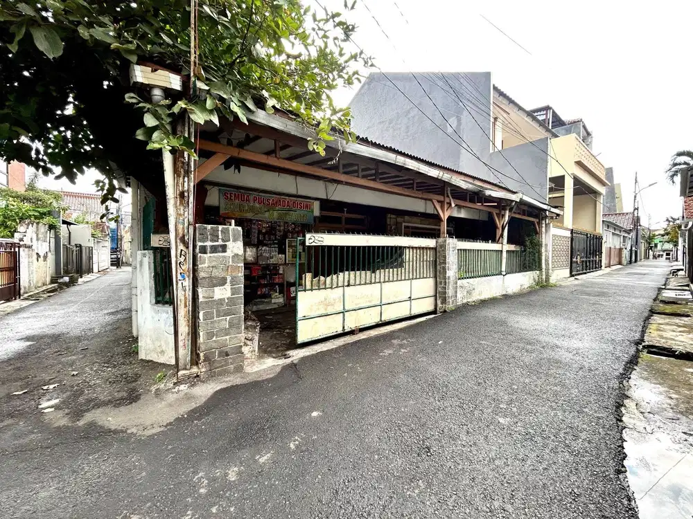 Dijual Rumah Lokasi Strategis di Daerah Tebet