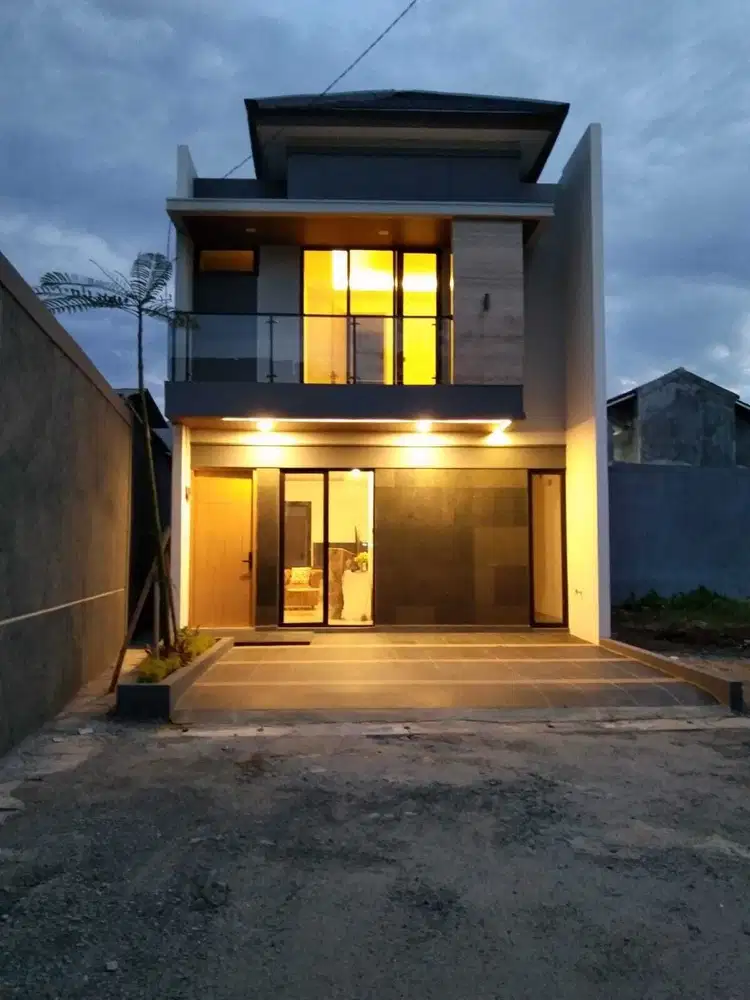 Rumah 2 Lantai, dengan konsep modern di Astara Townhouse
