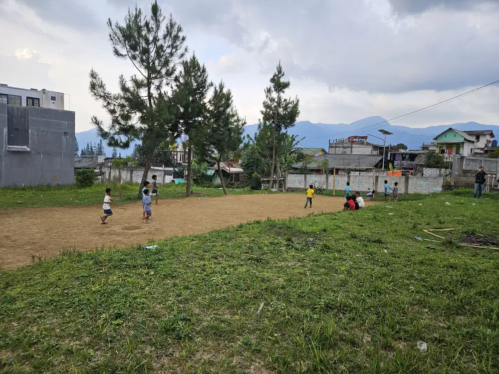 Tanah datar siap bangun dekat wisata di cisarua puncak