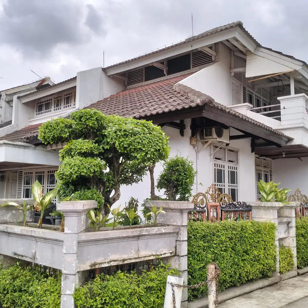 Rumah di Taman Mangu - Bintaro. Hook dan Jalan Lebar