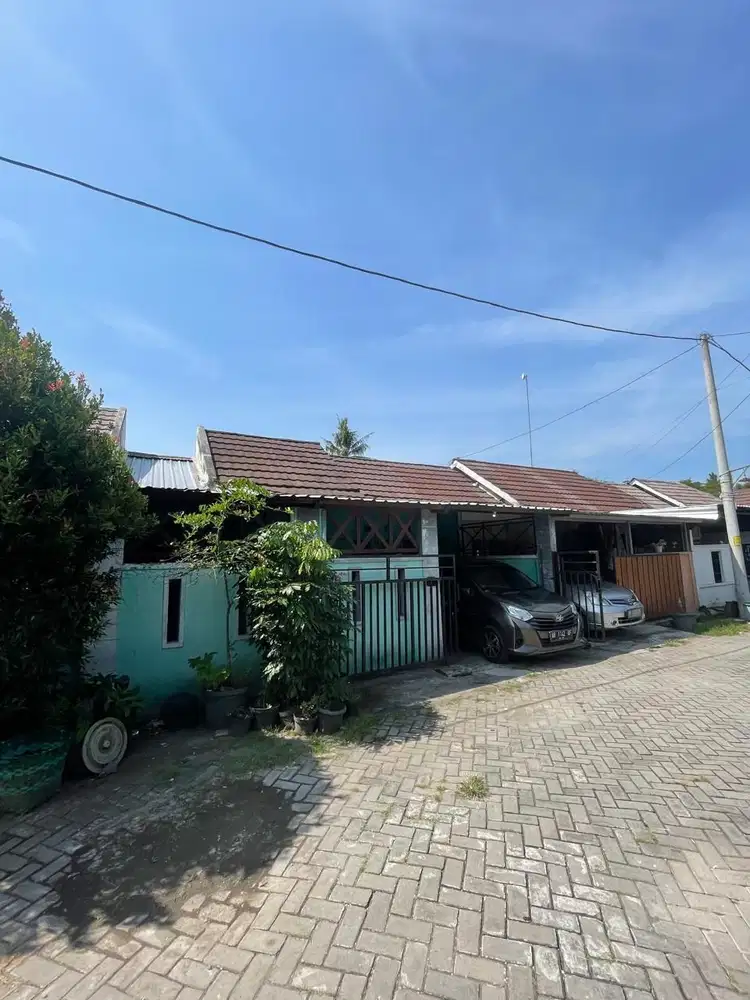 RUMAH di Perumahan utara SGM Prambanan