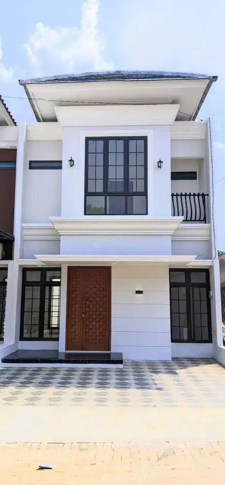 Dijual Rumah 2 lantai american klasik di Pancoran mas Depok
