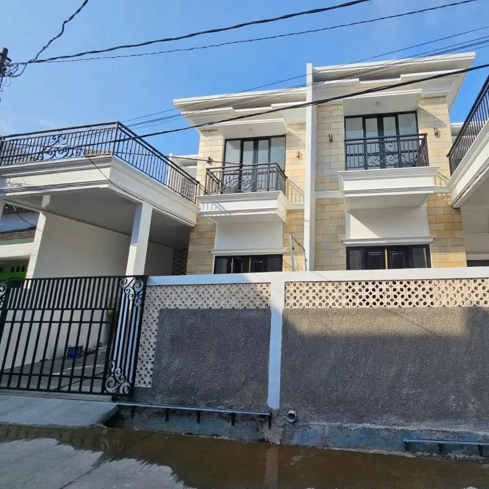 Dijual Cepat Rumah Baru di Jatiwaringin. Pondok Gede. Bekasi