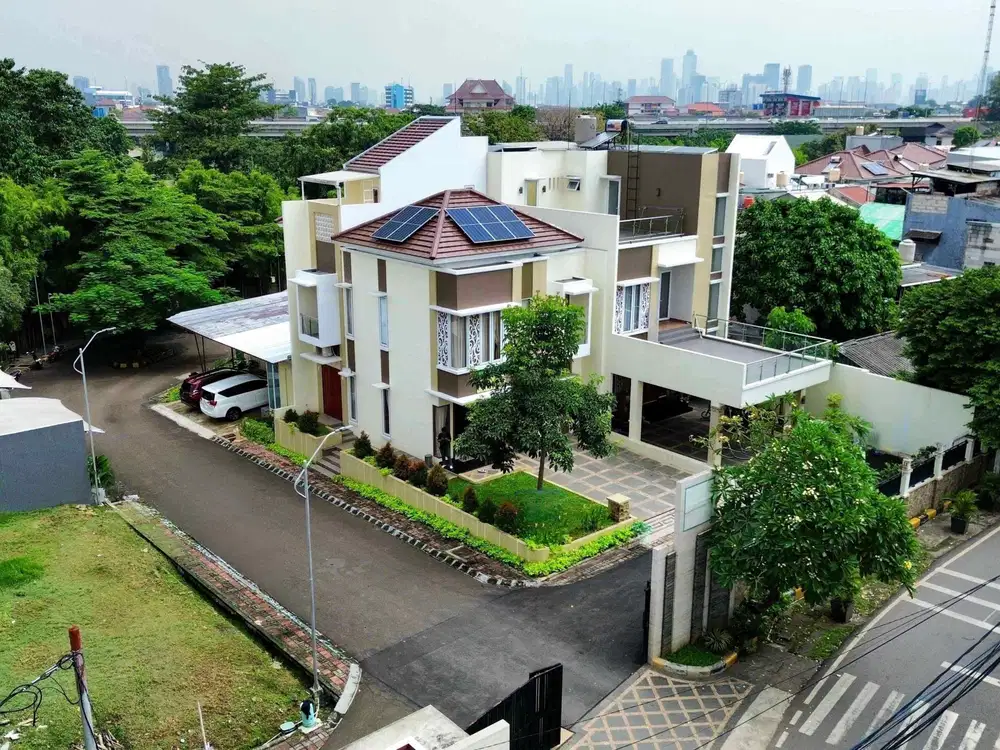 Dijual Brand New House Dalam Cluster, Lokasi Strategis Dekat Bassura