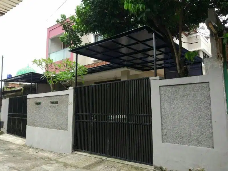 dijual rumah 2 lantai dalam komplek siap huni dipejaten timur