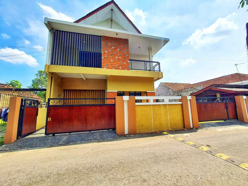 Rumah Istimewa TENGAH KOTA BANTUL DEKAT RSUD BANTUL ! Halaman Luas