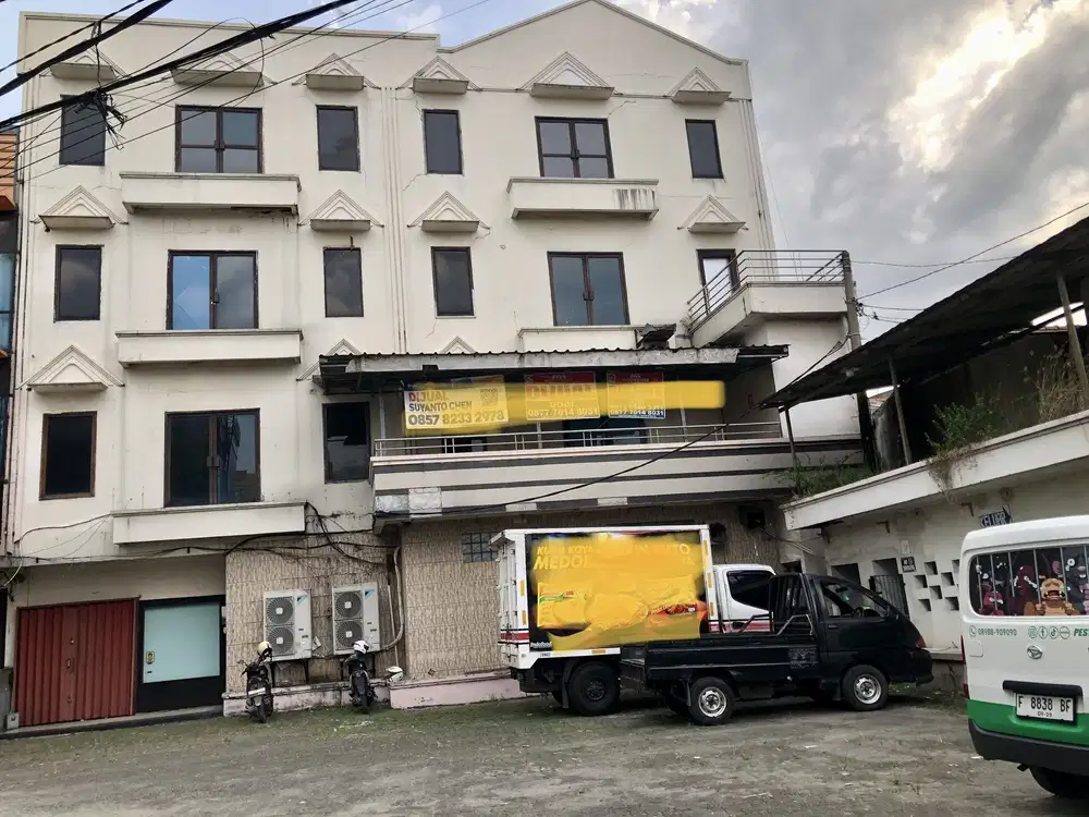 RUKO EMPAT LANTAI DEKAT PINTU TOL LINGKAR LUAR BOGOR