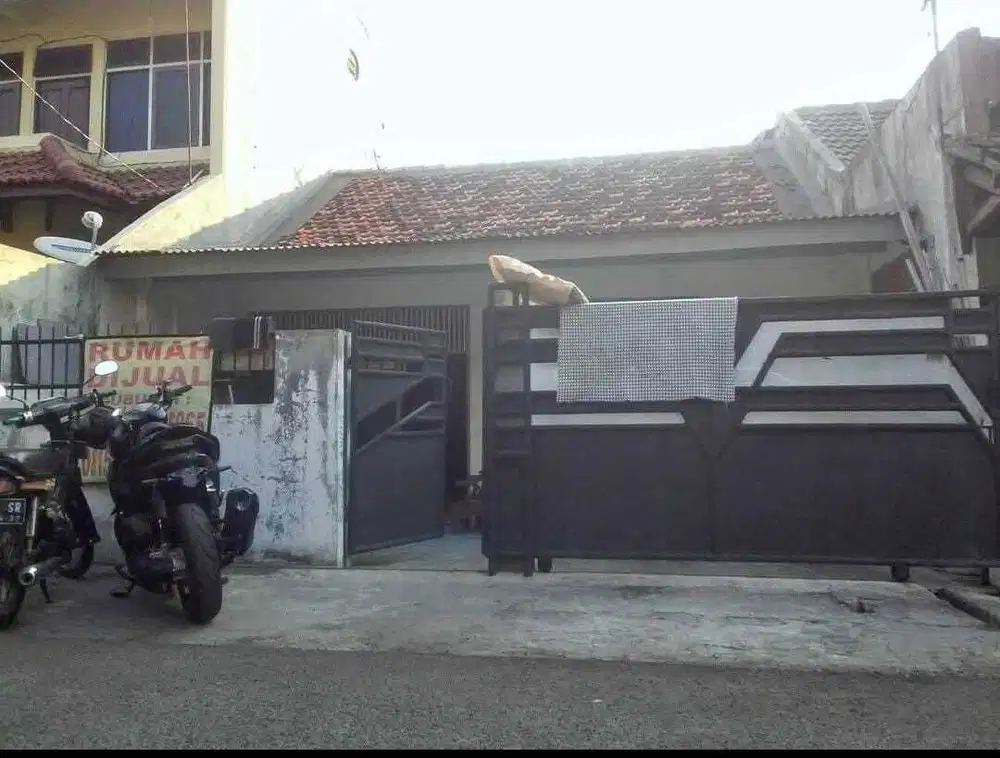 Rumah Strategis Di Bendungan Hilir Jakpus dekat Senayan Stasiun Karet