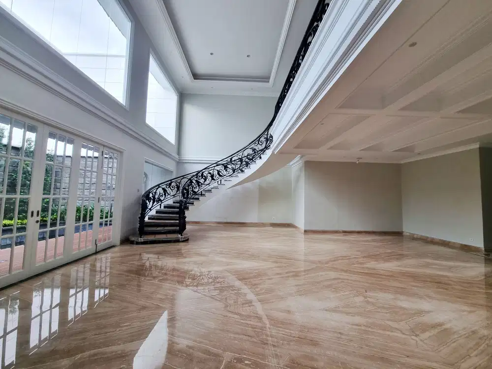 RUMAH PAKUWON INDAH MEWAH BARU RENOV TOTAL ADA SWIMMING POOL