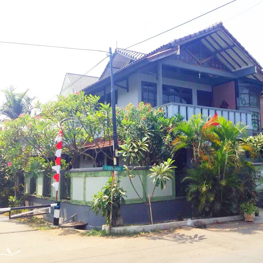 Rumah besar fully furnished siap huni di pondok kelapa jakarta timur