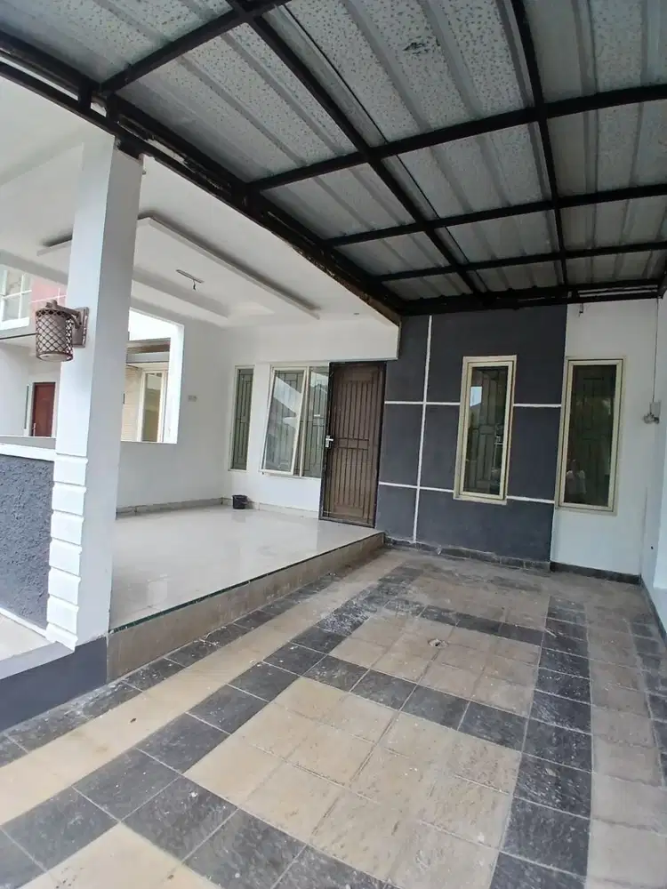 Dijual Rumah 2 Lt di Perum. Green Park. Dekat Tol Jatiwarna. Bekasi