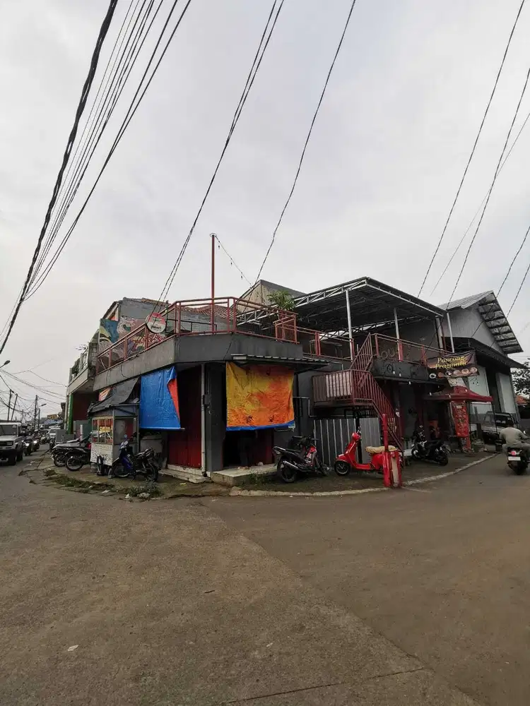 Dijual Ruko atau Kios Rooftop untuk Usaha 6 Pintu