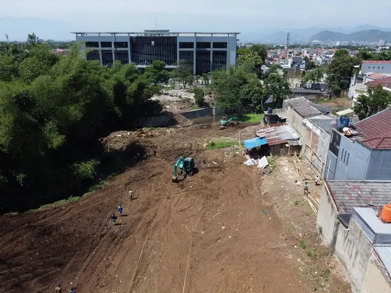 Tanah Cibabat Samping Jalan Utama