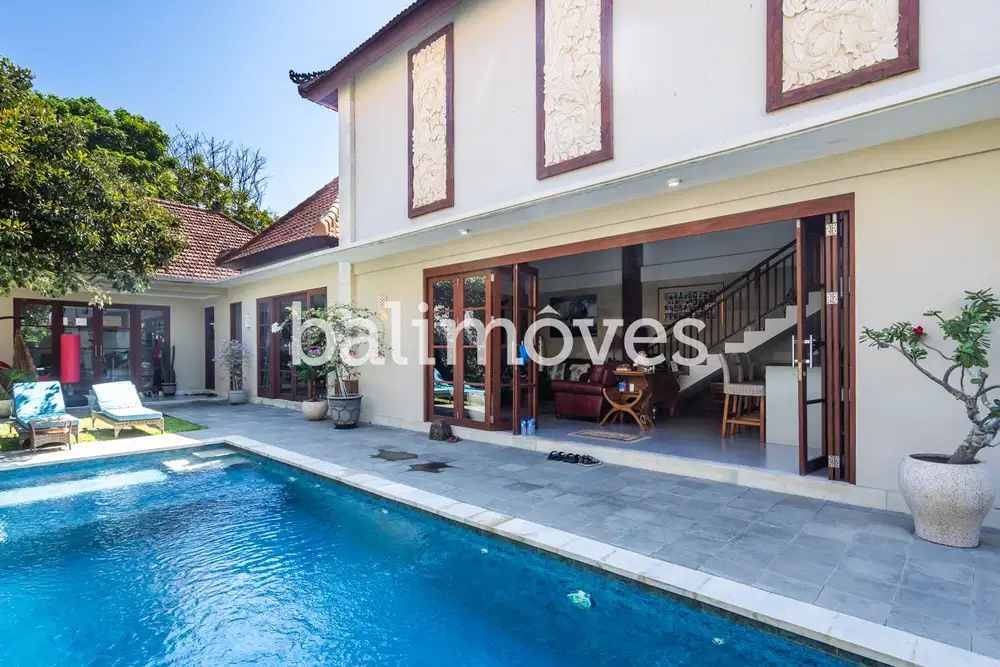 Villa Modern Tiga Kamar Tidur Yang Menakjubkan Di Tepi Pantai Sanur