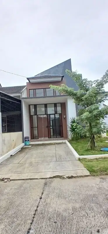di jual rumah hoek di Serpong garden dekat BSD