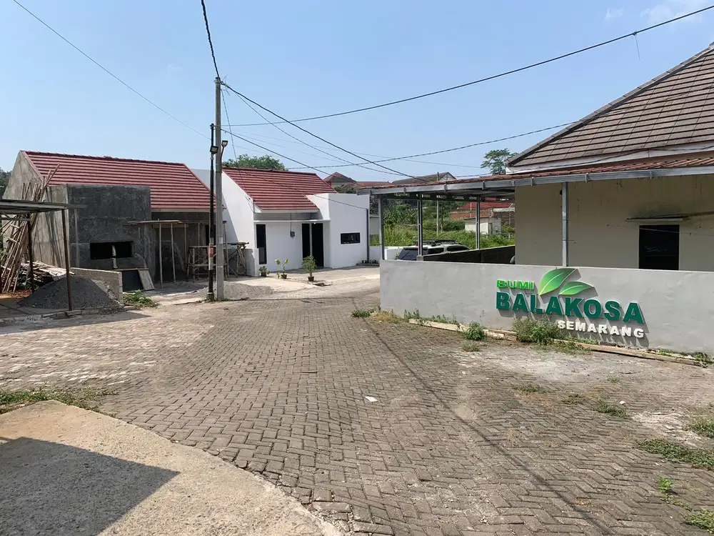 DIJUAL RUMAH DEKAT PASAR MIJEN