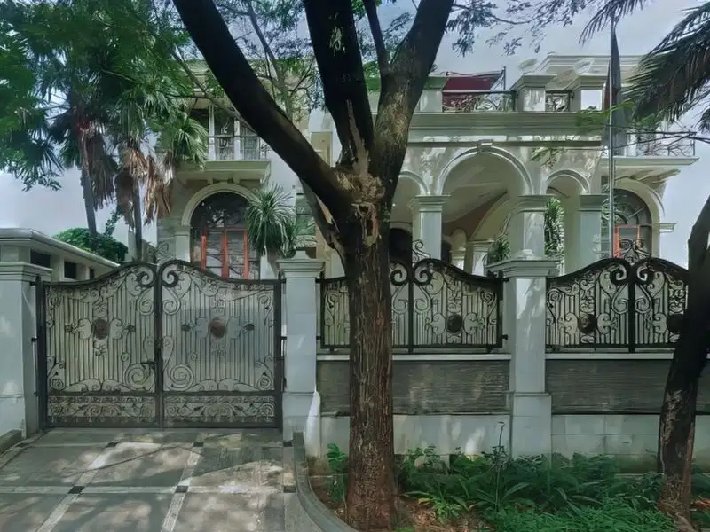 Rumah Mewah Murah di Area Komplek Menteri Patra Kuningan Jaksel