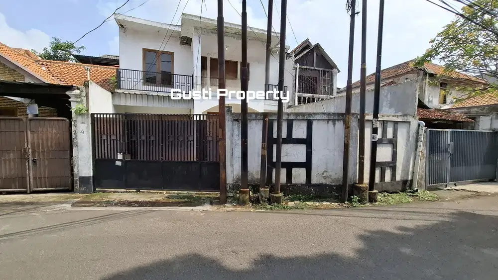 Cipete 2 lantai dkt Jl Fatmawati Ry & Lotte Mart perlu RENOV