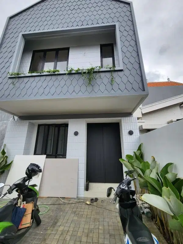 DIJUAL rumah 2 lantai full furnish di Graha Raya Bintaro