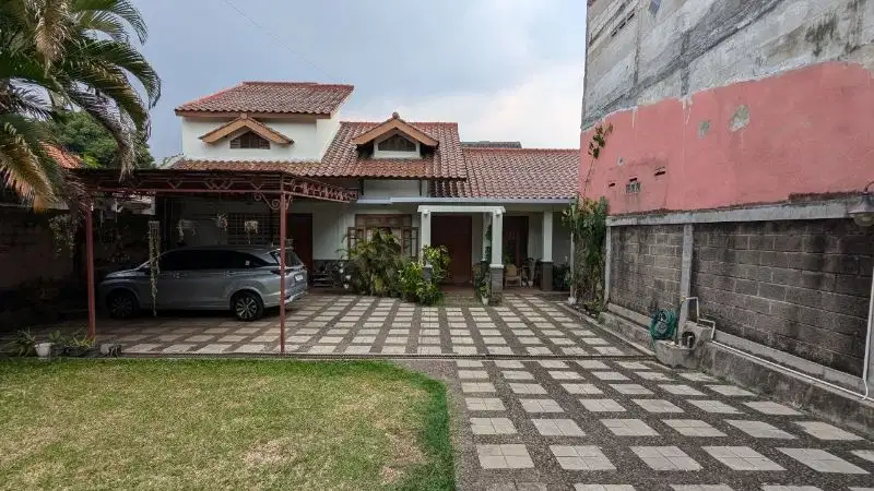 Dijual Rumah Asri Luas Tanah 711m2 Samping Gate Tol Andara