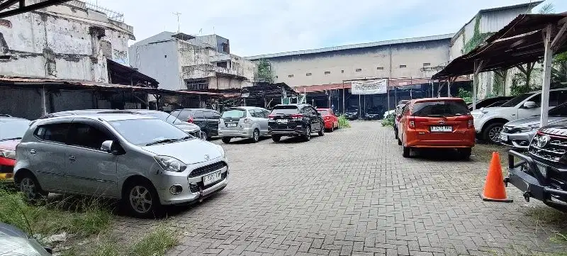 Dijual Lahan Parkir Luas depan Stasiun Bonus Gedung