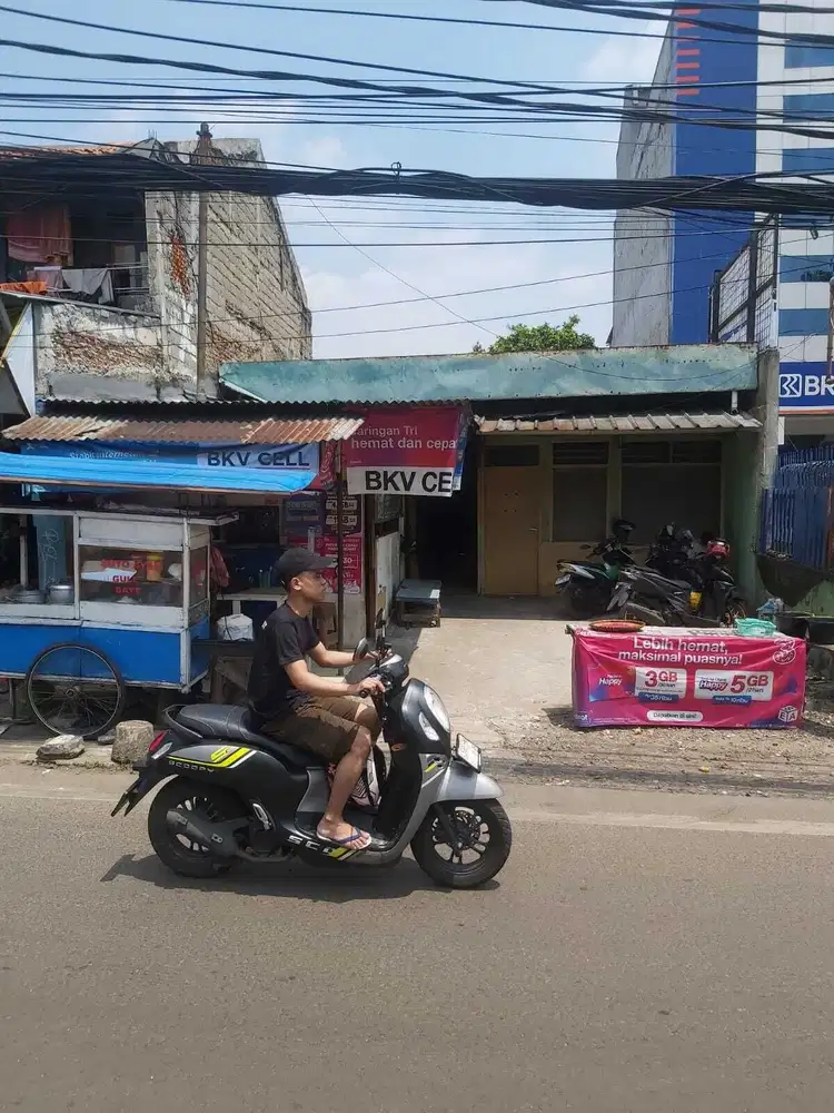 Di jual rumah hitung tanah saja 351 m2 jl. Ciputat Raya samping bri