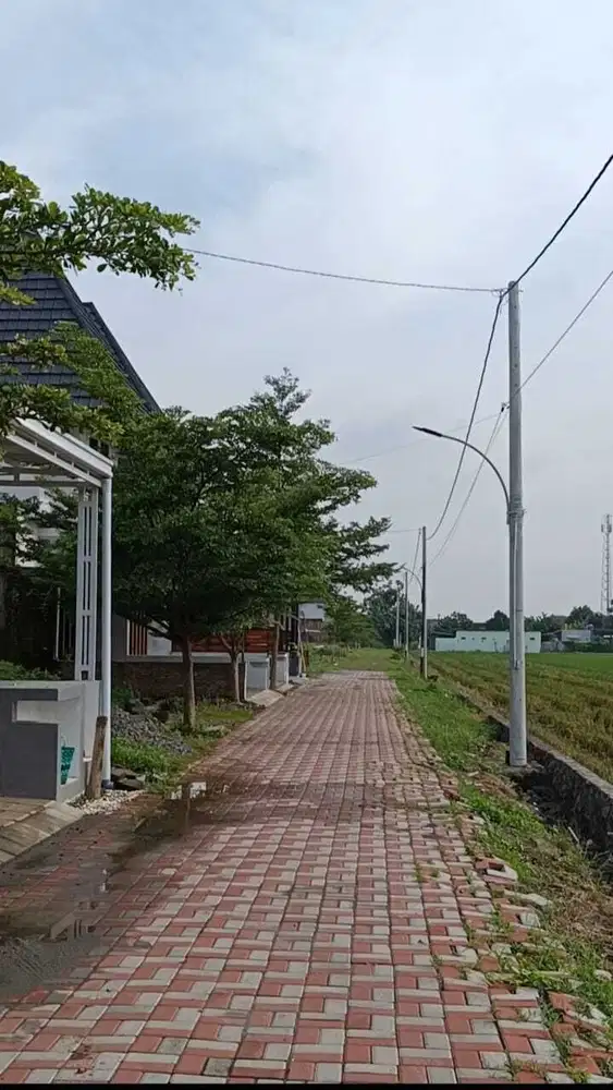 Jual rumah 2 lantai lokasi solo baru