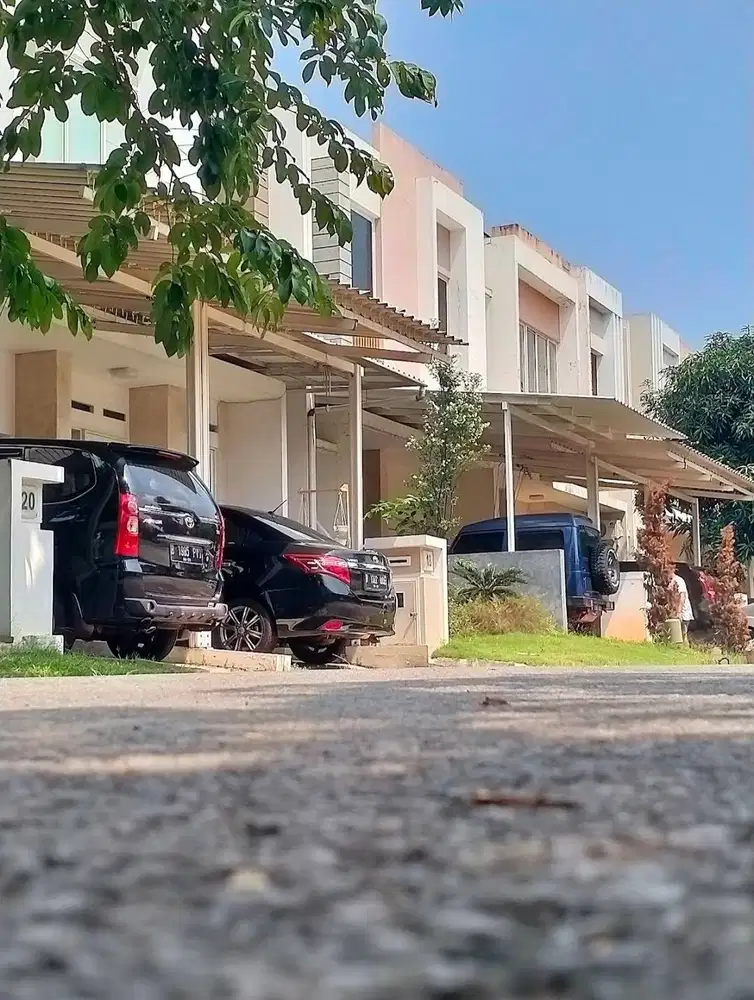 DIJUAL RUMAH 2 LT - THE SPRINGS GADING SERPONG CLUSTER STARLING TIMUR