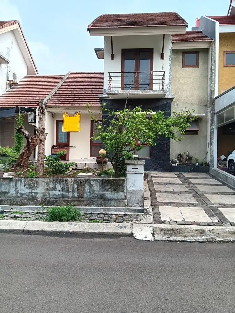 Jual rumah bagus luas di Telaga Golf Sawangan Depok