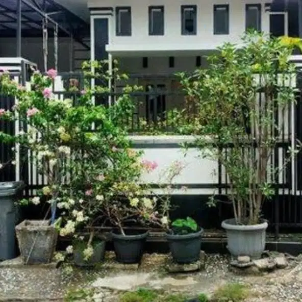 Rumah di kompleks pertamina walang baru jakarta utara 2 lantai