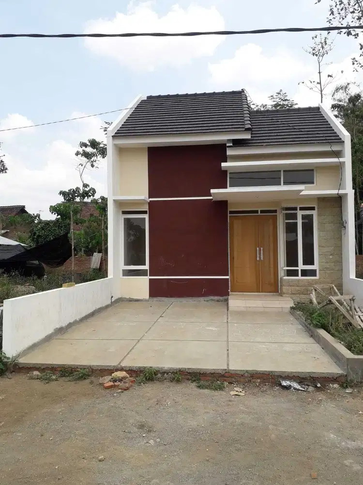 RUMAH MURAH 300 JUTA AN DEKAT PASAR PAKIS MALANG