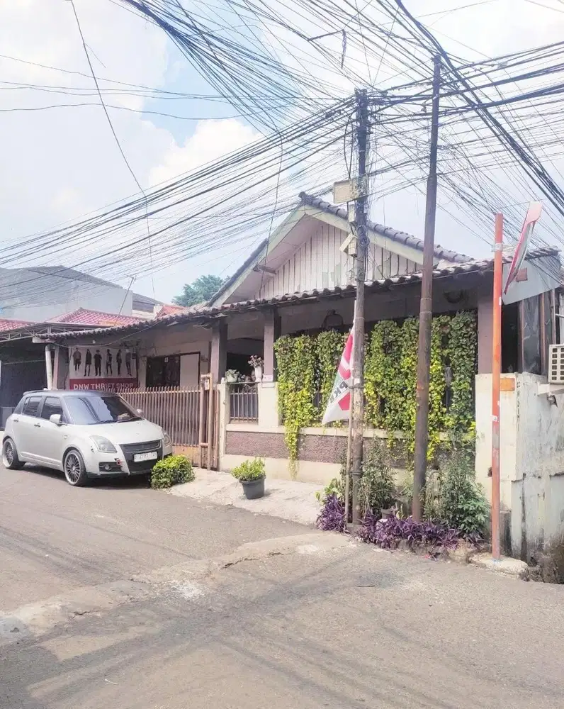 JUAL CEPAT RUMAH PINGGIR JALAN UTAMA DI KEBAYORAN BARU JAKARTA SELATAN