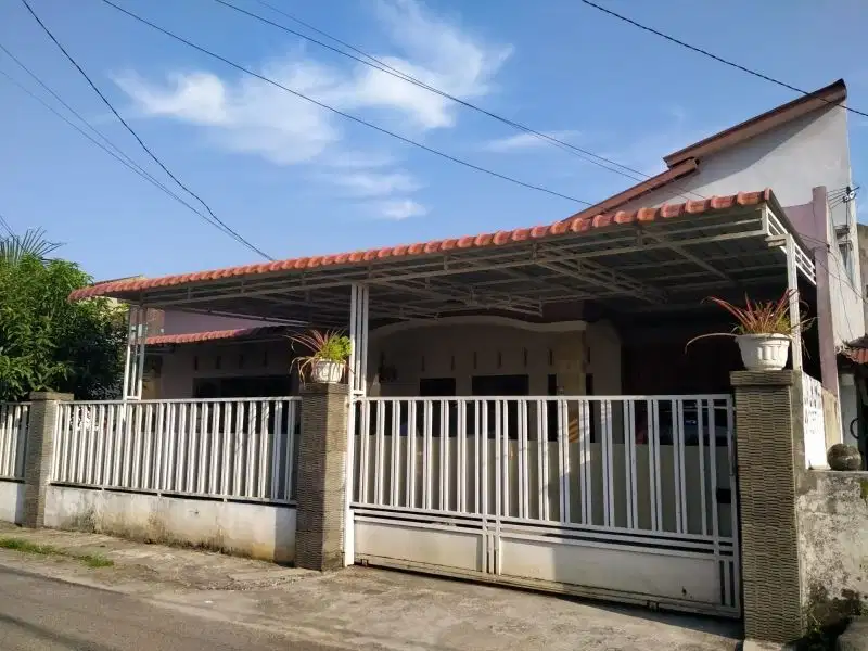 Dijual Rumah Bertingkat Permanen Medan Sunggal