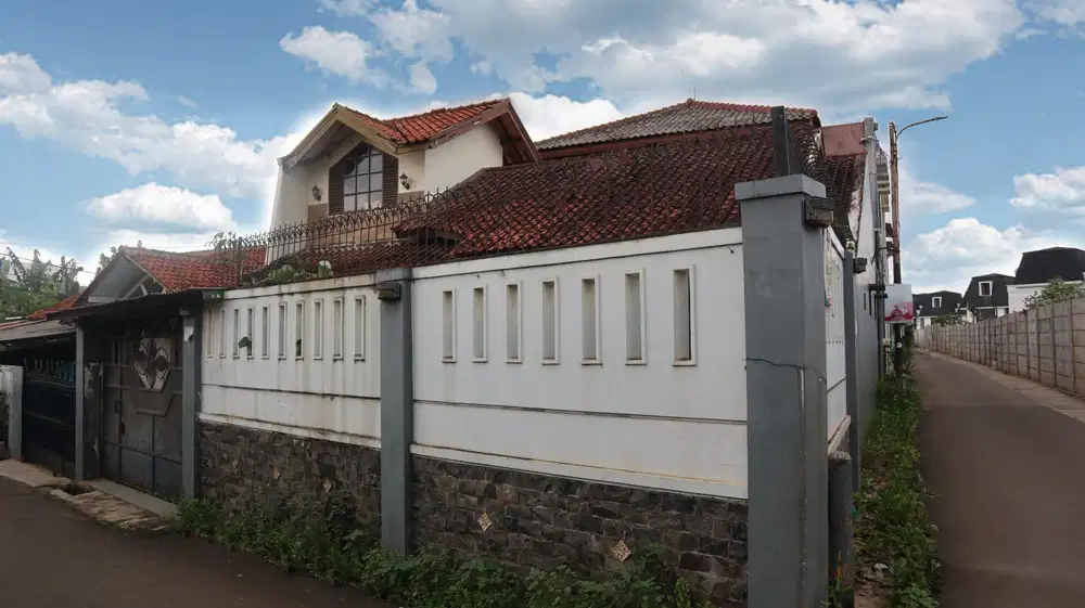 Rumah 3 Kamar Hoek Tangerang Selatan